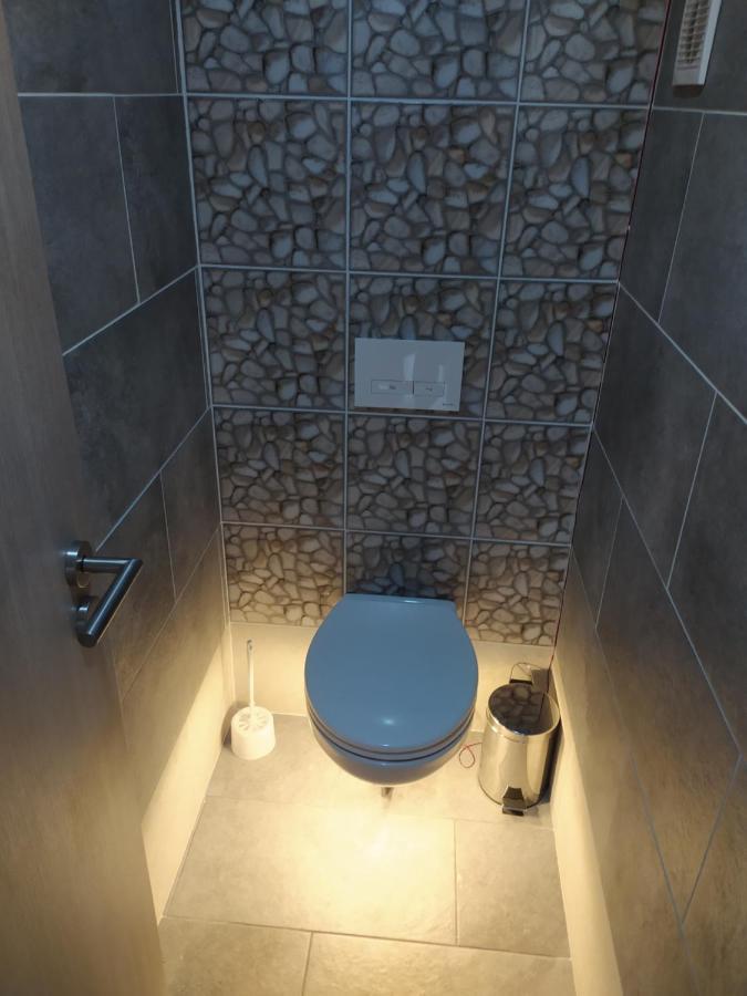 Emmabella Apartmanok Eger Luaran gambar