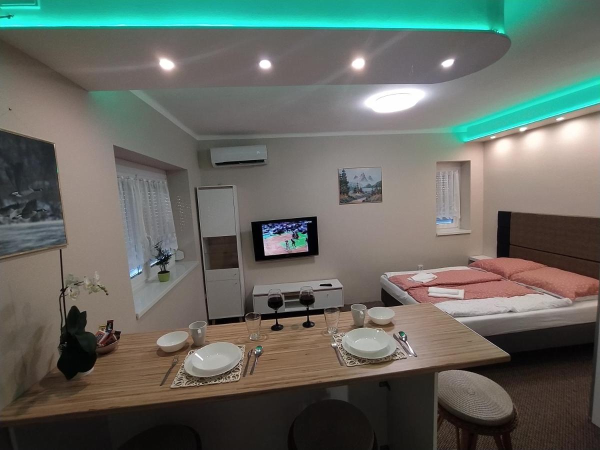 Emmabella Apartmanok Eger Luaran gambar