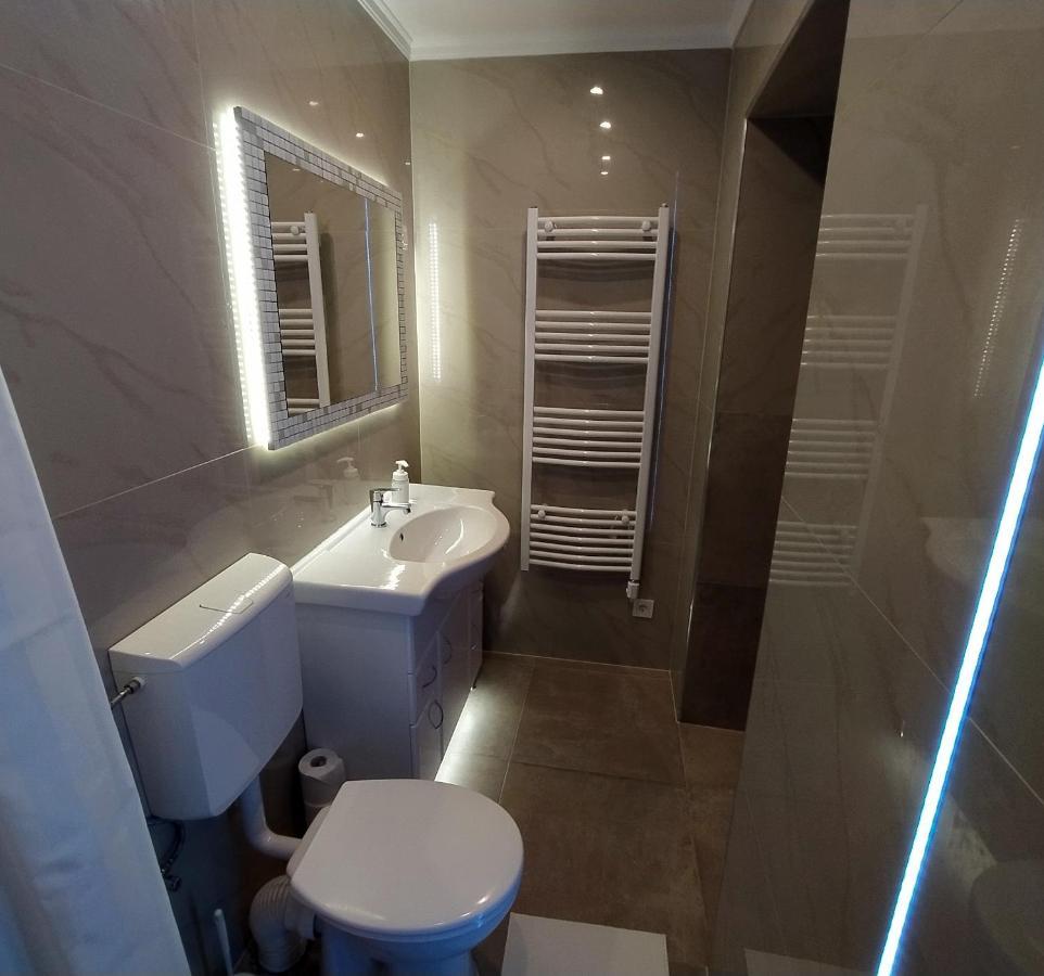 Emmabella Apartmanok Eger Luaran gambar