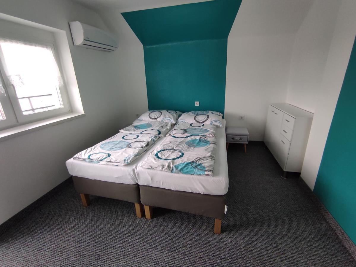 Emmabella Apartmanok Eger Luaran gambar